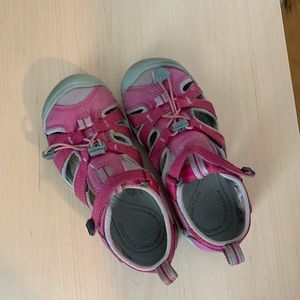 Keen Kids Seacamp II CNX very berry pink size 13